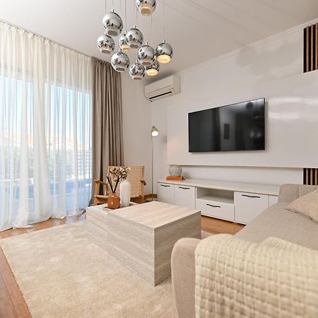 Villa Costa Blu With Pool By The Sea โตรกีร์ ภายนอก รูปภาพ