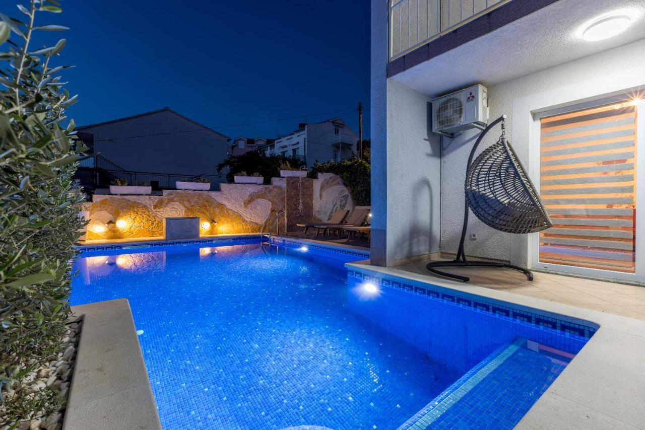 Villa Costa Blu With Pool By The Sea โตรกีร์ ภายนอก รูปภาพ