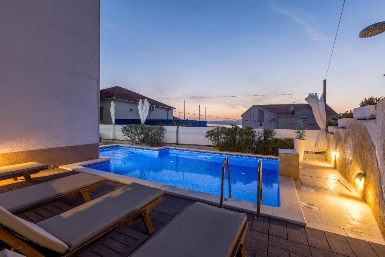 Villa Costa Blu With Pool By The Sea โตรกีร์ ภายนอก รูปภาพ